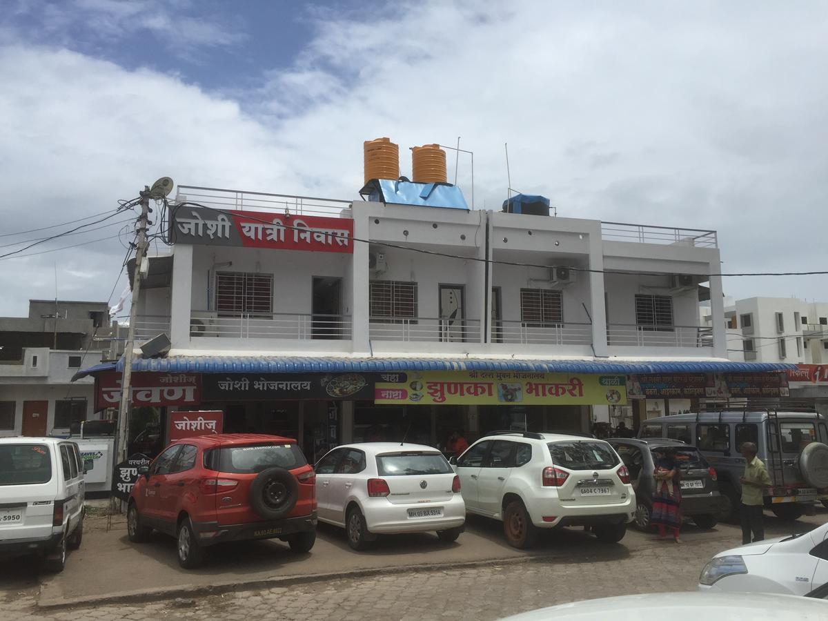 Hotel Joshi Yatri Niwas à Kolhapur Extérieur photo