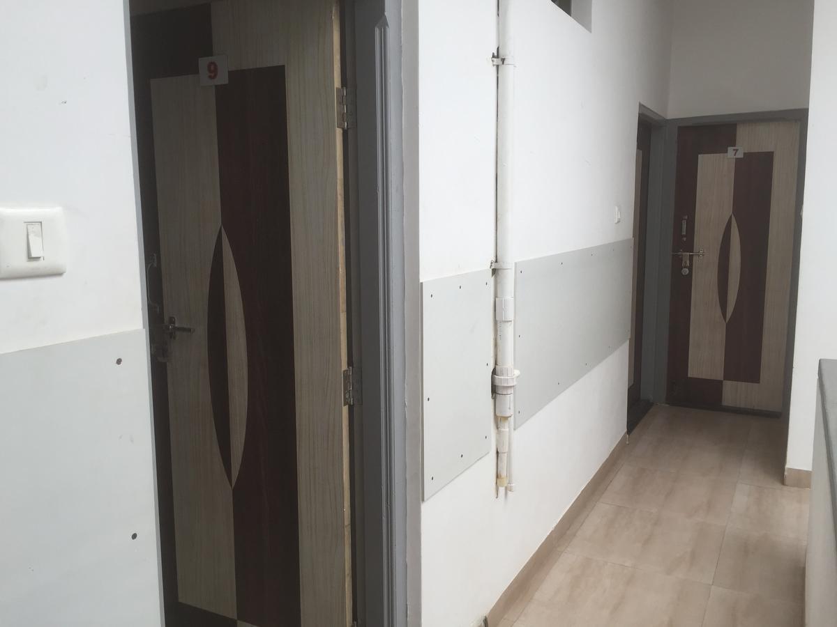 Hotel Joshi Yatri Niwas à Kolhapur Extérieur photo