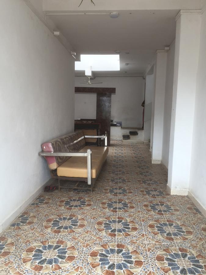 Hotel Joshi Yatri Niwas à Kolhapur Extérieur photo