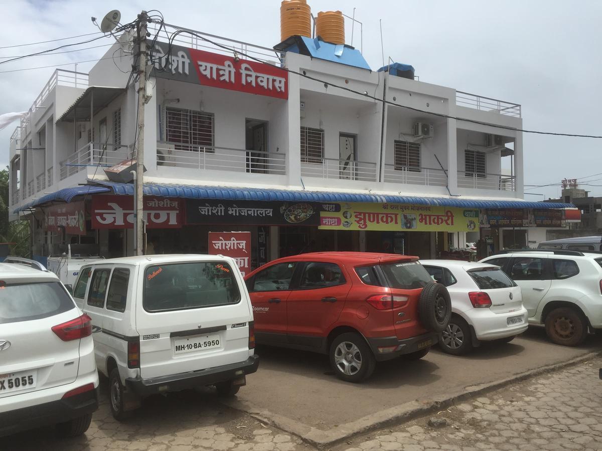 Hotel Joshi Yatri Niwas à Kolhapur Extérieur photo